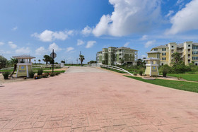 Pointe West