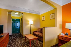 Quality Inn & Suites Beachfront