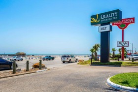 Quality Inn & Suites Beachfront