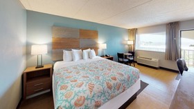 Red Roof Inn Galveston - Beachfront/Convention Ctr.
