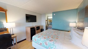 Red Roof Inn Galveston - Beachfront/Convention Ctr.