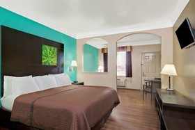 Super 8 by Wyndham Galveston