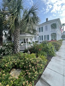 The George Manor