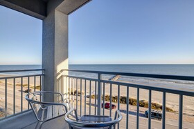 Tru by Hilton Galveston