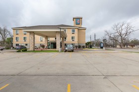 Budget Inn and Suites