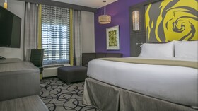 Holiday Inn Express & Suites Garland E Lake Hubbard I30