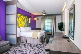 Holiday Inn Express & Suites Garland E Lake Hubbard I30