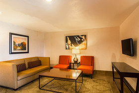 Quality Inn & Suites Garland East Dallas