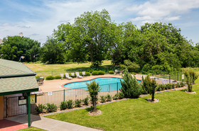 Quality Inn & Suites Garland East Dallas