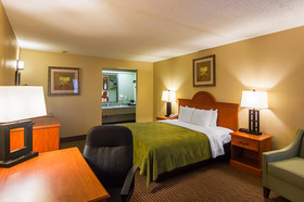 Quality Inn & Suites Garland East Dallas