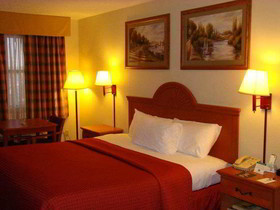 Quality Inn & Suites Garland East Dallas