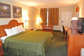 Quality Inn & Suites Garland East Dallas