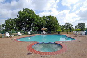 Quality Inn & Suites Garland East Dallas