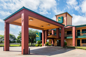 Quality Inn & Suites Garland East Dallas