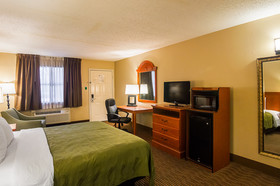 Quality Inn & Suites Garland East Dallas