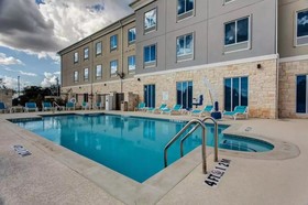 Holiday Inn Express & Suites Gatesville - N. Ft Hood