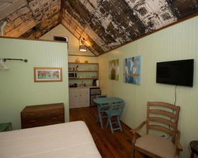 Peacock Cabins
