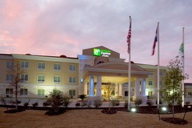 Holiday Inn Express & Suites Georgetown