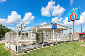 Motel 6 Giddings, TX