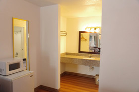 Motel 6 Giddings, TX