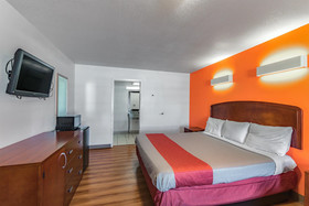 Motel 6 Giddings, TX