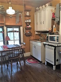 Country Woods Inn