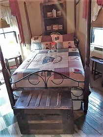 Country Woods Inn