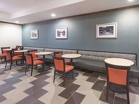 La Quinta Inn & Suites by Wyndham Glen Rose