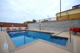 Holiday Inn Express Gonzales