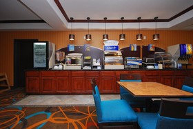 Holiday Inn Express Gonzales