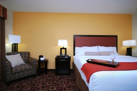 Holiday Inn Express Gonzales