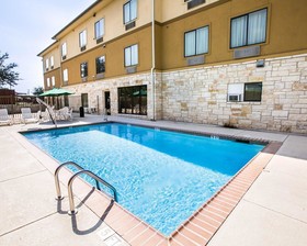 Sleep Inn & Suites Gonzales
