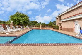 Days Inn by Wyndham Granbury