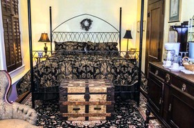 Historic Nutt House Hotel
