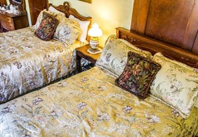 Historic Nutt House Hotel