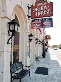 Holiday Inn Express Hotel & Suites Granbury