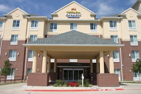 Holiday Inn Express & Suites Dallas - Grand Prairie I-20
