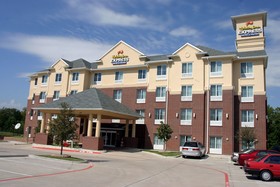 Holiday Inn Express & Suites Dallas - Grand Prairie I-20
