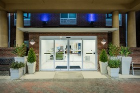 Holiday Inn Express & Suites Dallas - Grand Prairie I-20