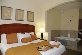 Holiday Inn Express & Suites Dallas - Grand Prairie I-20
