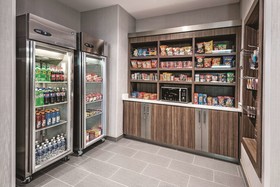 La Quinta Inn & Suites by Wyndham Dallas Grand Prairie North