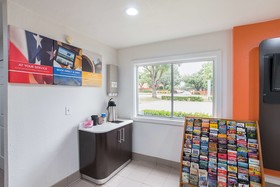 Motel 6 Grand Prairie