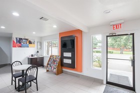 Motel 6 Grand Prairie