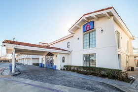 Motel 6 Grand Prairie - Interstate 30
