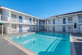 Motel 6 Grand Prairie - Interstate 30