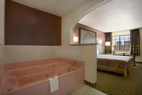 Super 8 by Wyndham Grand Prairie Southwest