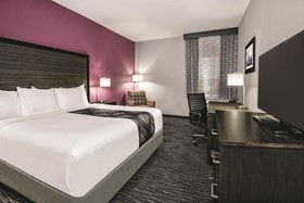 Super 8 by Wyndham Grand Prairie North
