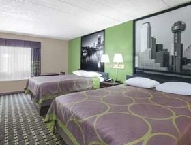 Super 8 by Wyndham Grand Prairie North