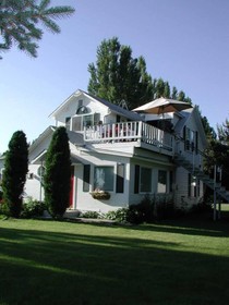 Cozy Rose Inn