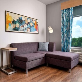 Hilton Garden Inn Grapevine at Silverlake Crossings